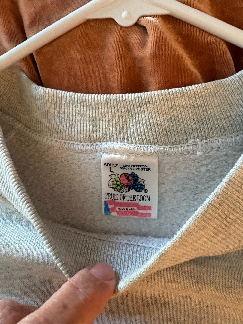 'Chris in the Morning' Light Gray Crewneck Sweatshirt 90s TV Northern Exposure - Picture 8 of 14